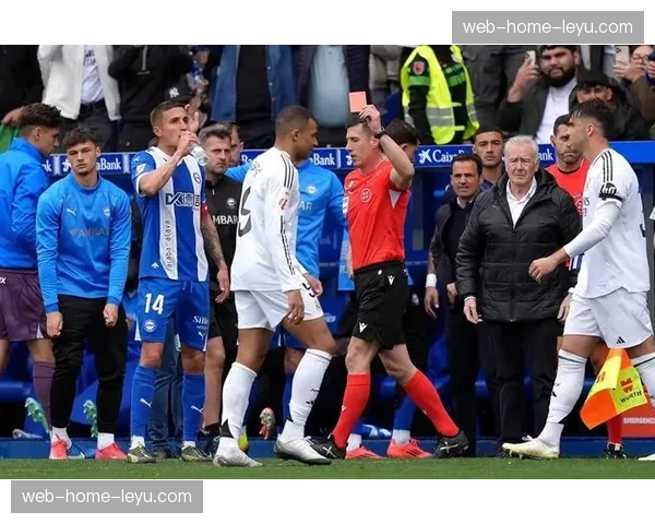 西甲联盟就比赛中暴力犯规行为召开纪律听证会 西甲联盟就比赛中暴力犯规行为召开纪律听证会