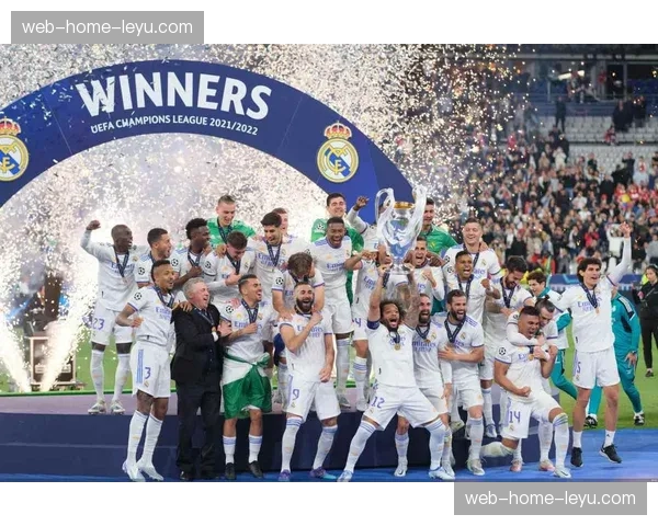 战术分析:对比皇马与巴萨四月比赛,揭示两种截然不同的边肋部结合方式 战术分析:对比皇马与巴萨四月比赛,揭示两种截然不同的边肋部结合方式